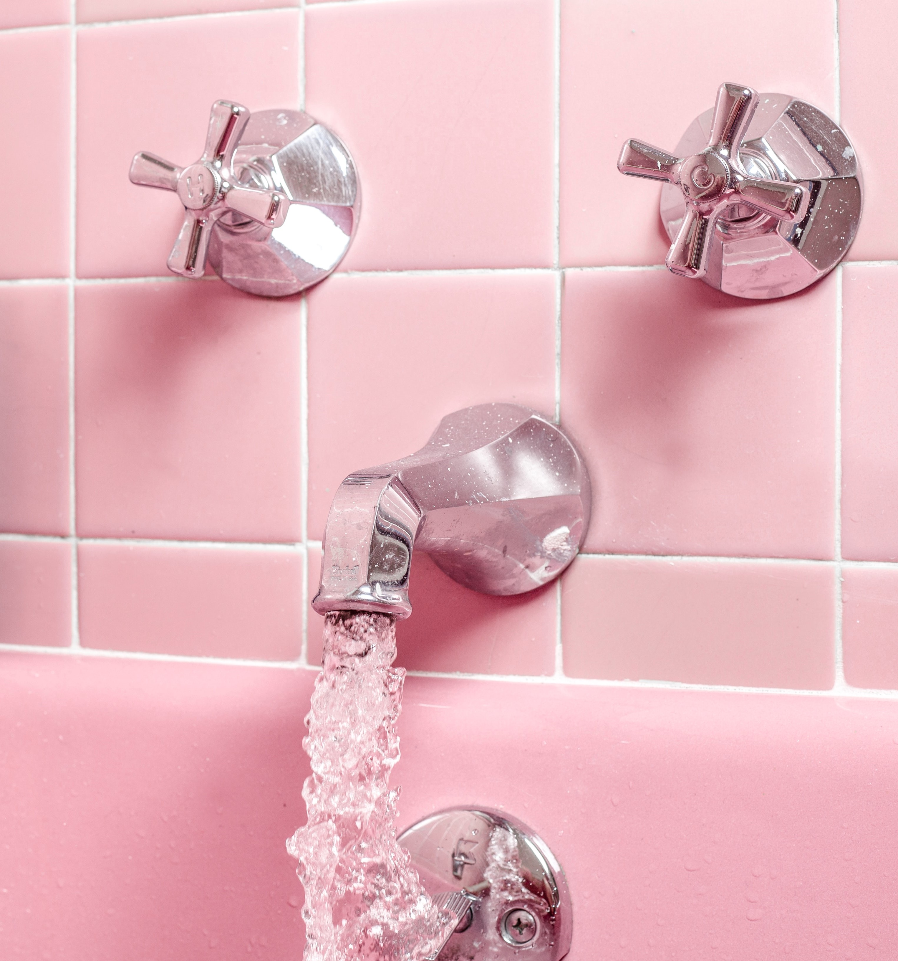 Youre Making Me Squirt: Best Douches for a Spritzing Summer - Burnett  Foundation Aotearoa